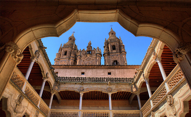 El interior de la Casa de las Conchas, Salamanca