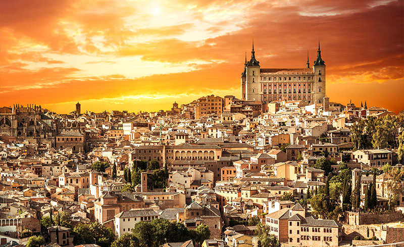 Atardecer sobre Toledo, sobre una colina