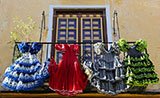 Balcones con vestidos tradicionales, Málaga