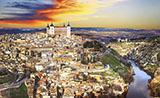 Alcazar de Toledo sobre la ciudad